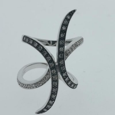 anillo con brillantes